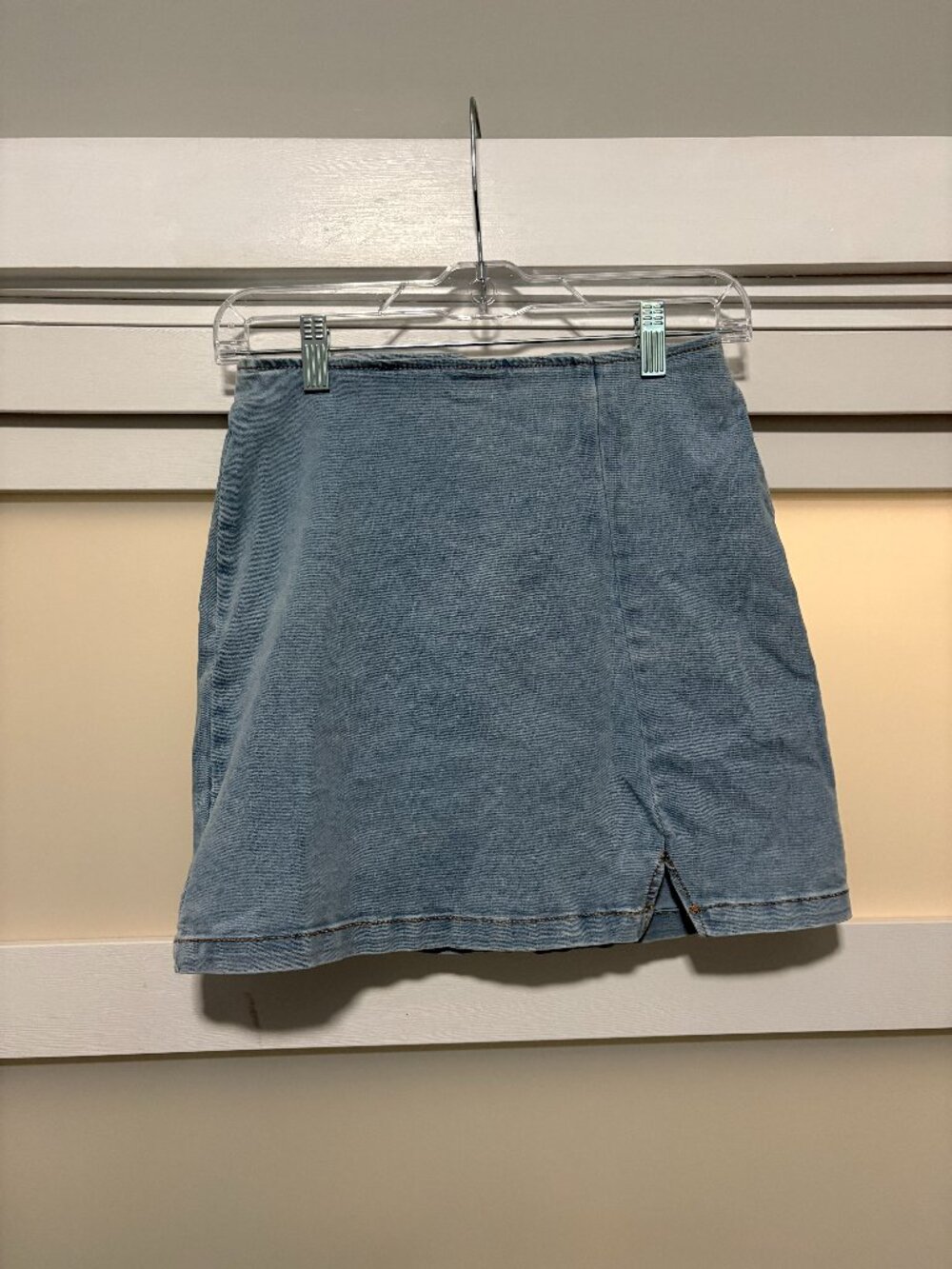 Wild Fable Denim Mini Skirt Flat Front Side slit sz 4 EUC